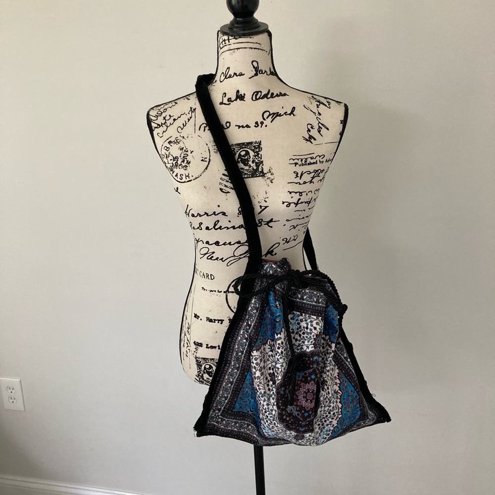 Handmade velvet bucket bag